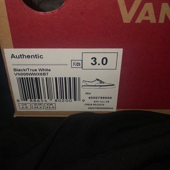 New black/ white authentic vans kids size 3 - Picture 4 of 4